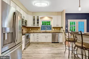 14346 Stonewater Ct, Centreville, VA 20121 - Photo 6