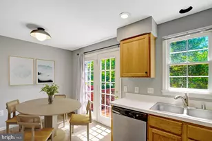 3009 Heritage Springs Ct, Alexandria, VA 22306 - Photo 6