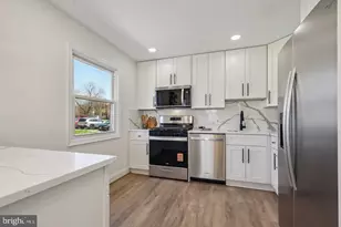 9662 Westport Ln, Burke, VA 22015 - Photo 6