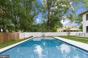 1002 Avery Ct SW, Vienna, VA 22180 - Photo 22