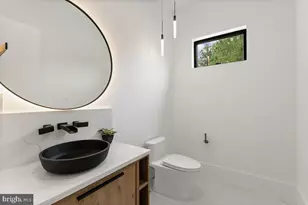 1002 Avery Ct SW, Vienna, VA 22180 - Photo 50