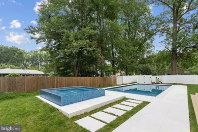 1002 Avery Court SW, Vienna, VA 22180 - Photo 20