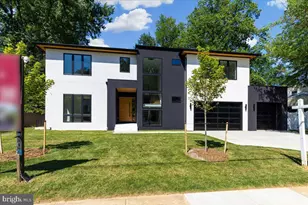 1002 Avery Ct SW, Vienna, VA 22180 - Photo 4