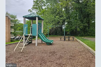 2621 Wagon Dr, Alexandria, VA 22303 - Photo 10