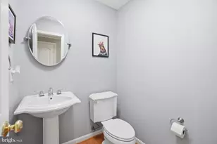 8133 Dove Cottage Ct, Lorton, VA 22079 - Photo 22