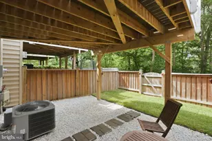 8133 Dove Cottage Ct, Lorton, VA 22079 - Photo 30