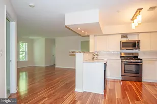 5958 Founders Hill Dr, Alexandria, VA 22310 - Photo 2