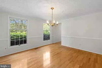 7805 Roundabout Way, Springfield, VA 22153 - Photo 8