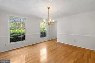 7805 Roundabout Way, Springfield, VA 22153 - Photo 8