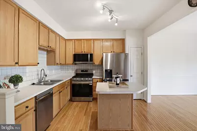 13662 Saint Johns Wood Place, Herndon, VA 20171 - Photo 14