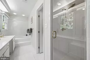 2111 Statute Ln, Vienna, VA 22181 - Photo 26