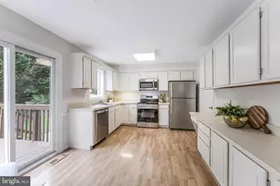 13203 Stone Heather Dr, Herndon, VA 20171 - Photo 12