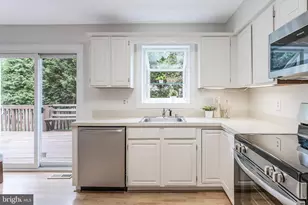 13203 Stone Heather Dr, Herndon, VA 20171 - Photo 16