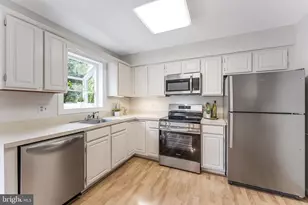 13203 Stone Heather Dr, Herndon, VA 20171 - Photo 14