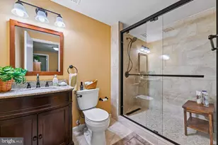 10924 Adare Dr, Fairfax, VA 22032 - Photo 54