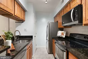 8511 Barrington Ct, Springfield, VA 22152 - Photo 28