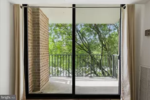2311 Pimmit Dr, Falls Church, VA 22043 - Photo 8