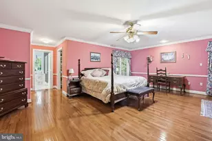 8605 Cherry Dr, Fairfax, VA 22031 - Photo 26