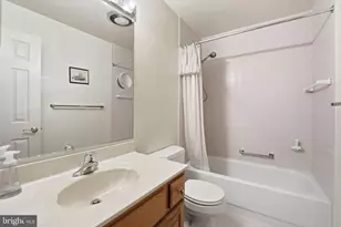 8605 Cherry Dr, Fairfax, VA 22031 - Photo 38