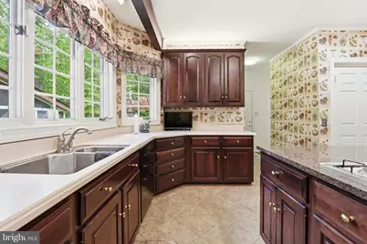 8605 Cherry Drive, Fairfax, VA 22031 - Photo 20