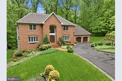 8605 Cherry Drive, Fairfax, VA 22031 - Photo 12
