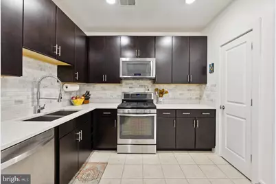 9521 Bastille Street #203, Fairfax, VA 22031 - Photo 4