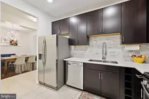 9521 Bastille St, Fairfax, VA 22031 - Photo 2