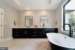 6908 Southridge Dr, McLean, VA 22101 - Photo 34