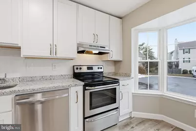 13707 Autumn Vale Court #29E, Chantilly, VA 20151 - Photo 4