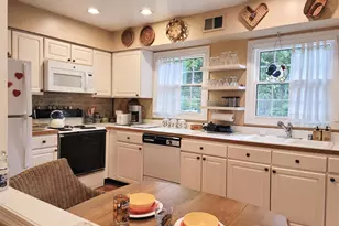 8200 Tory Rd, Springfield, VA 22152 - Photo 4