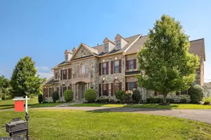 9311 Occoquan Overlook Dr, Lorton, VA 22079 - Photo 2