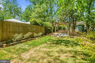 5810 Fifer Dr, Alexandria, VA 22303 - Photo 18