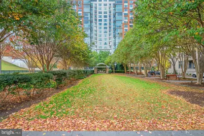 8220 Crestwood Heights Drive #814, McLean, VA 22102 - Photo 4