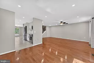 6059 Clerkenwell Ct, Burke, VA 22015 - Photo 6