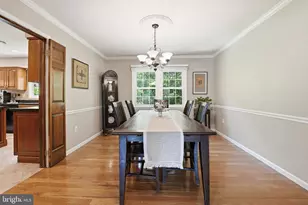 5947 Burnside Landing Dr, Burke, VA 22015 - Photo 10
