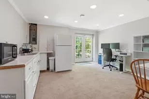 5947 Burnside Landing Dr, Burke, VA 22015 - Photo 38