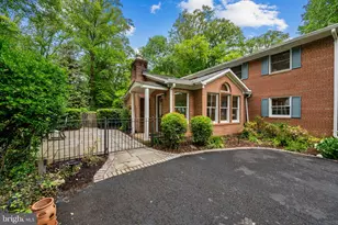 4908 Bradford Dr, Annandale, VA 22003 - Photo 6