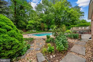 4908 Bradford Dr, Annandale, VA 22003 - Photo 70
