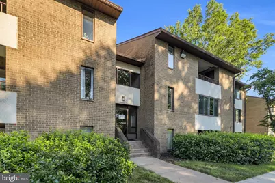 527 Florida Avenue #T2, Herndon, VA 20170 - Photo 2