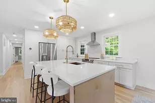 9312 Hamilton Dr, Fairfax, VA 22031 - Photo 14