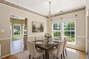 4135 Fountainside Ln, Fairfax, VA 22030 - Photo 4
