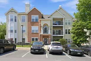4135 Fountainside Ln, Fairfax, VA 22030 - Photo 1