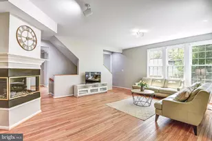 13608 British Manor Ct, Centreville, VA 20120 - Photo 10