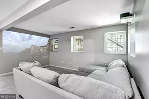 13608 British Manor Ct, Centreville, VA 20120 - Photo 32