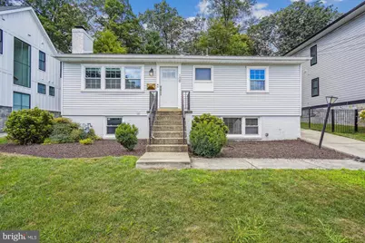 109 Moore Avenue SW, Vienna, VA 22180 - Photo 1