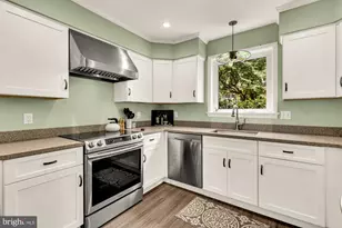 3310 Patrick Henry Dr, Falls Church, VA 22044 - Photo 18
