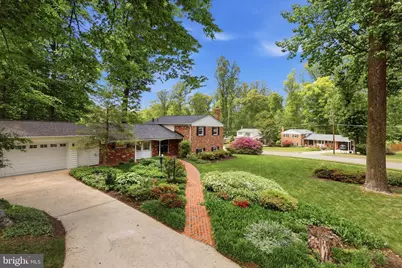 4701 Red Fox Drive, Annandale, VA 22003 - Photo 4