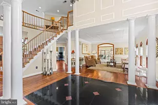 5452 Chandley Farm Cir, Centreville, VA 20120 - Photo 2