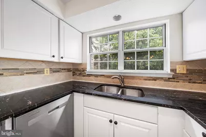 12109 Green Ledge Court #301, Fairfax, VA 22033 - Photo 14