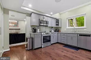 6906 Deer Run Dr, Alexandria, VA 22306 - Photo 14